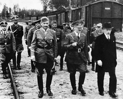Mannerheim (left) and Hitler (right) Mannerheim (left) and Hitler (right)