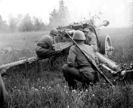 Finns with German made PaK 38 anti-tank gun Finns with German made PaK 38 anti-tank gun