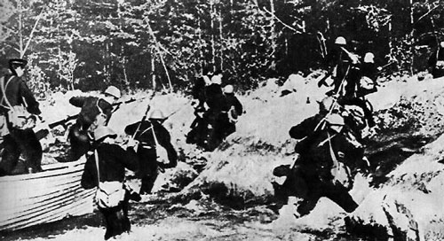 Soviet Naval Infantry landing using row boats
