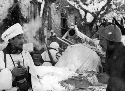 German Assault Gun crew and Bersaglieri