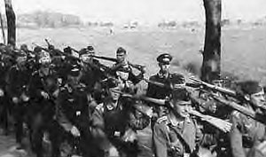 Luftwaffe Field Troops on the move Luftwaffe Field Troops on the move
