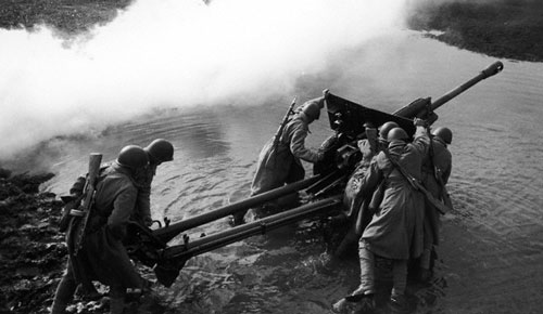 Soviet ZIS-3 gun Soviet ZIS-3 gun