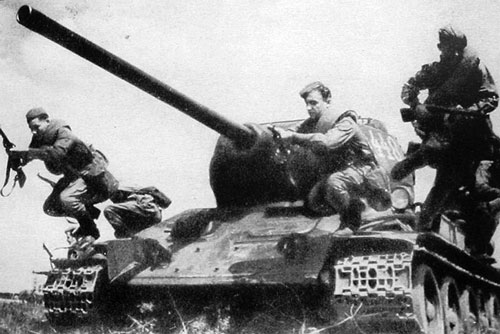 Soviet T-34.85 tank Soviet T-34.85 tank