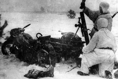 Soviet mortar team Soviet mortar team