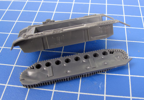 Assembling The Plastic Panzer IV (Late) Assembling The Plastic Panzer IV (Late)